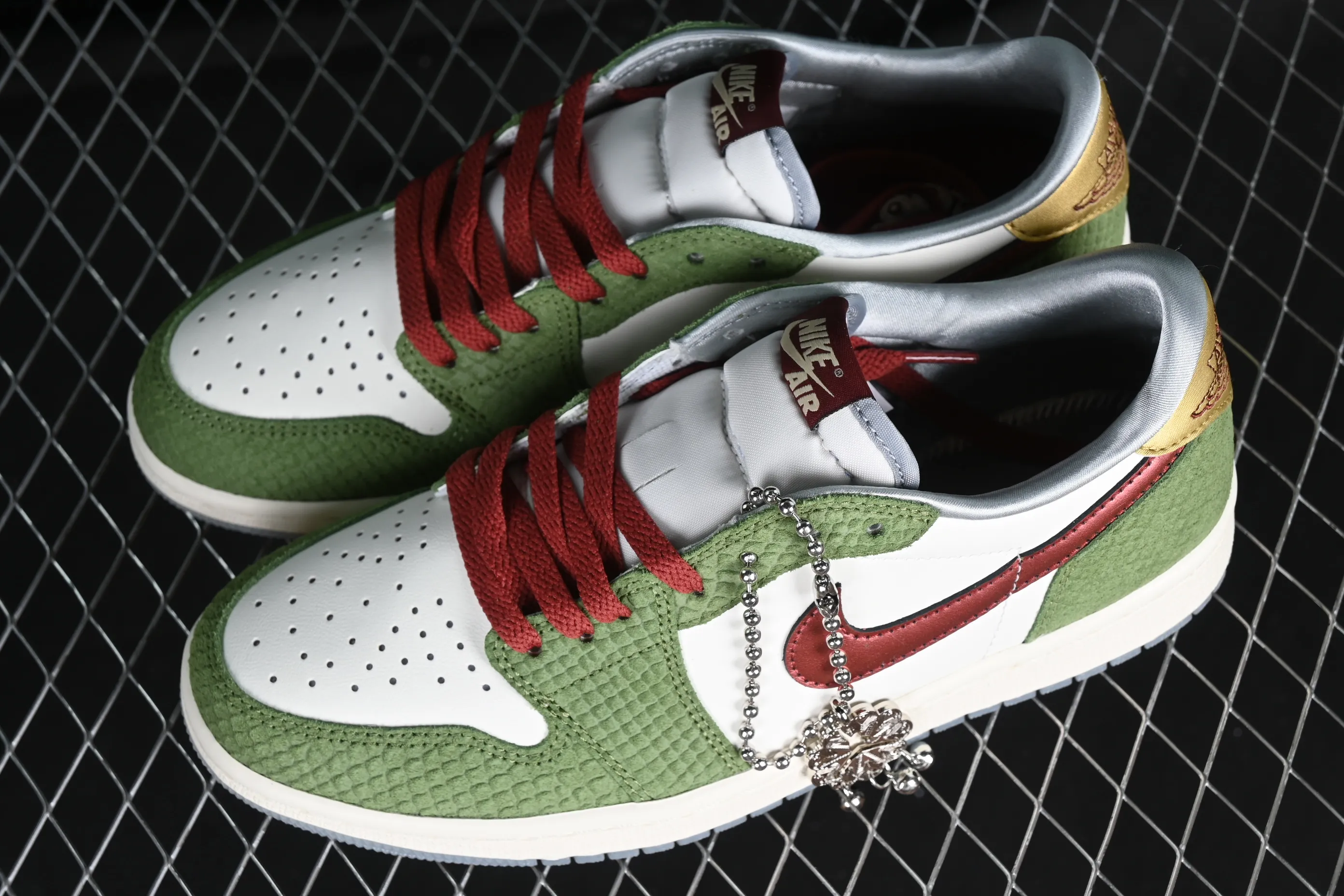 All categories Air Jordan Jordan series basketball shoes Air Jordan 1 Low Pure original Air Jordan 1 Low CNY "Year of the Drago" AJ1 Qiao 1 Year of the Dragon Limited Qinglong low-top cultural casual sneakers FN3727-100